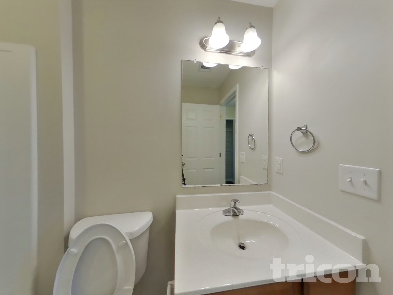 Building Photo - 2609 Jordan Ridge Dr