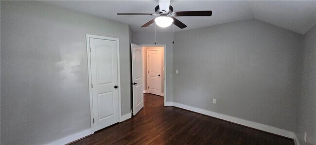 Building Photo - 966 Gaston St SW