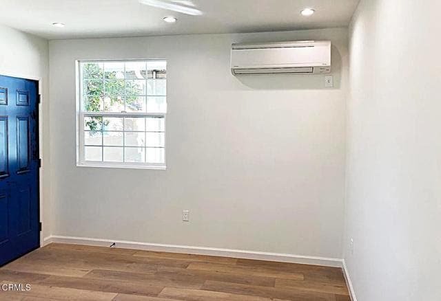 Building Photo - 3332 Thorpe Ave