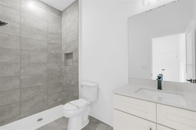 Building Photo - 10615 N Didiscus Dr