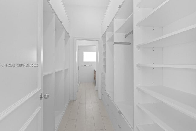 Building Photo - 5 Coconut Ln