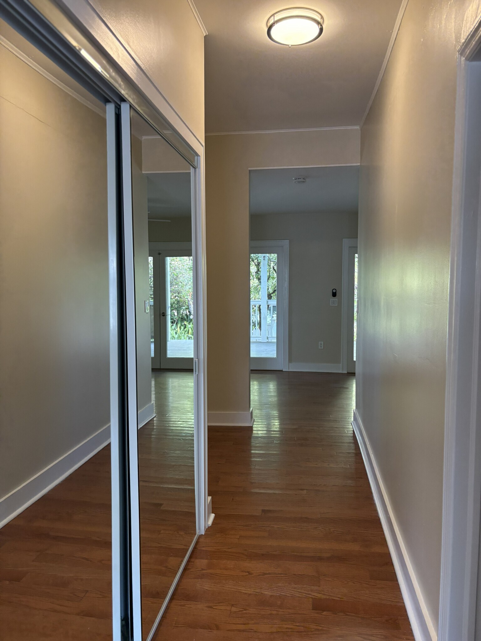 Hallway - 1017 White St