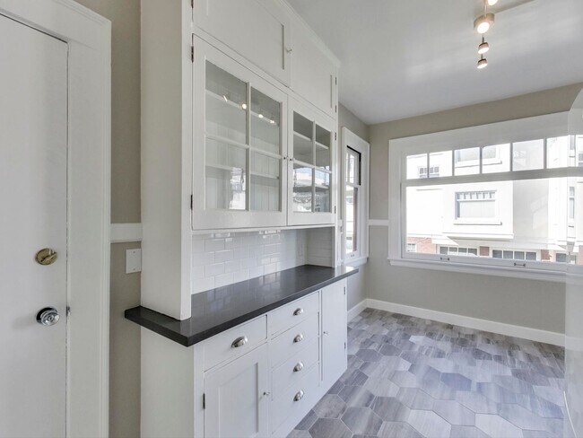 Building Photo - 159 Dolores St