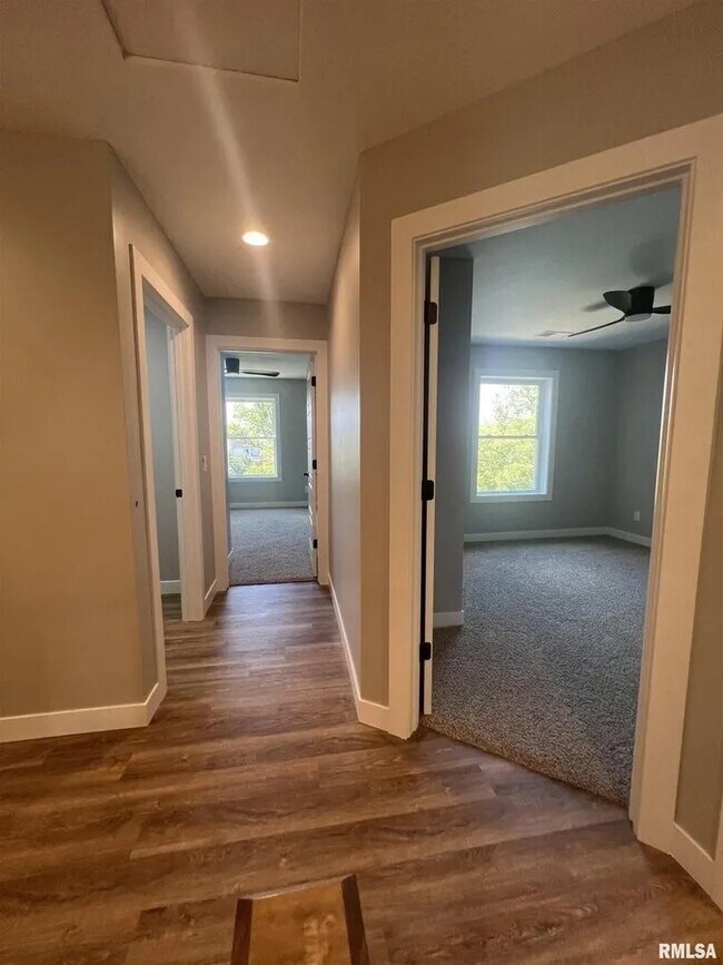 Building Photo - 5246 Pandit Dr