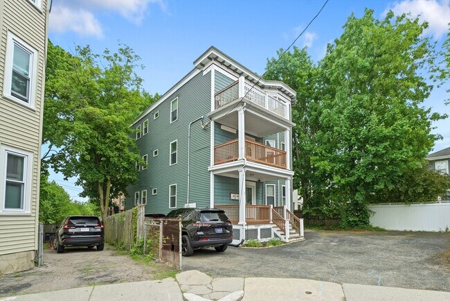 Building Photo - 10 Ashmont Ct