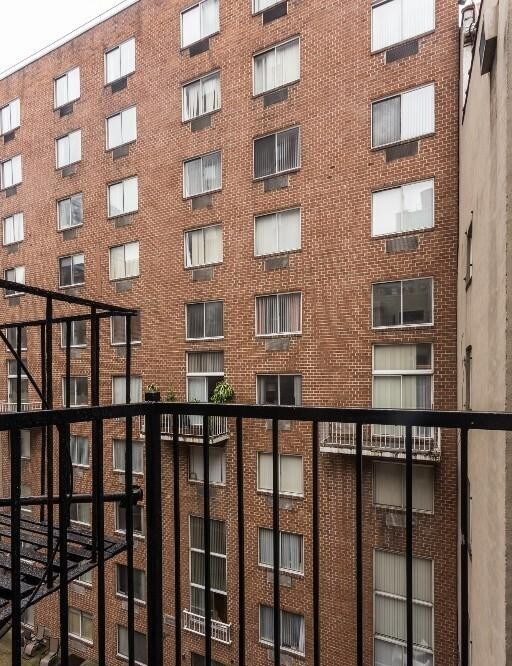 Building Photo - 219 E 23rd St