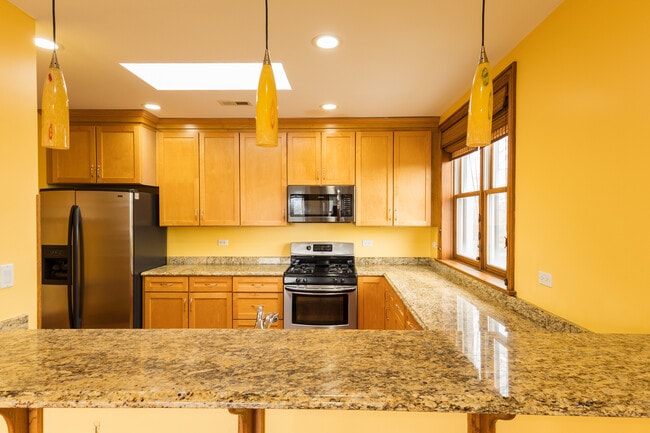 Building Photo - 301 S Leavitt St