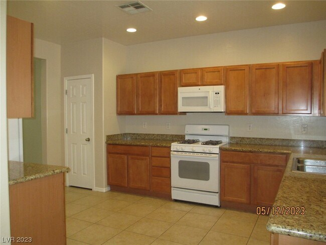 Building Photo - 6729 Curlews Ct