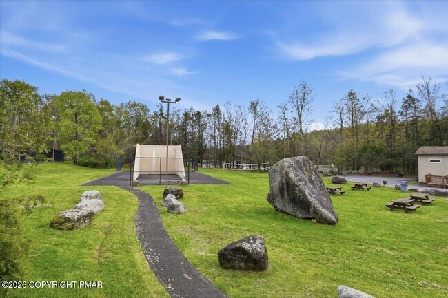 Building Photo - 12 Rockway Ct