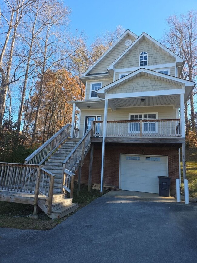 Building Photo - 3-Bedroom Home in the Heart of Cookeville – Available Now!