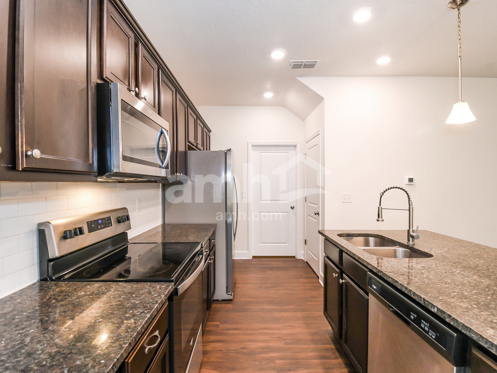 Building Photo - 8559 Highfield Ave