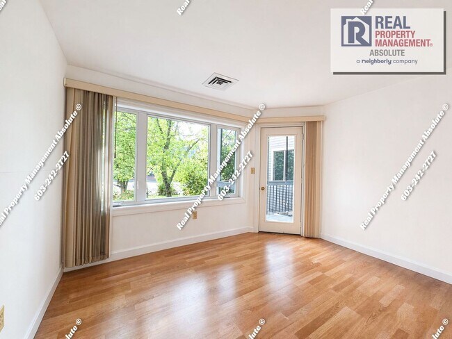 Building Photo - Spacious 2BR/2BA Condo with Garage, Balcony, Pool & Mine Falls Access