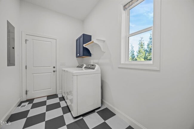 Building Photo - 1420 Briar Chapel Pkwy