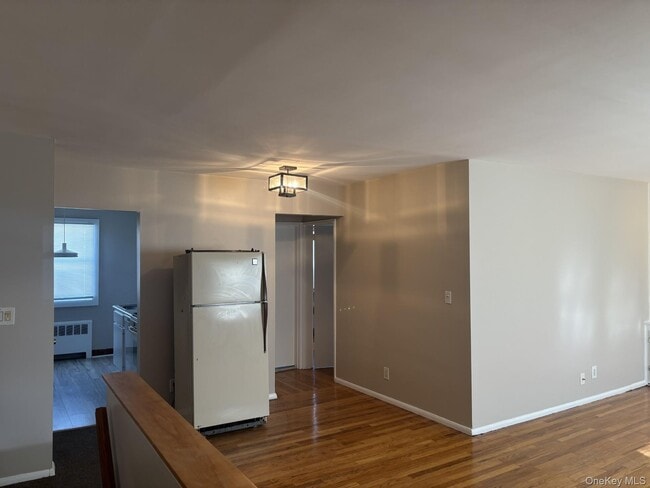 Building Photo - 580 Bedford Rd