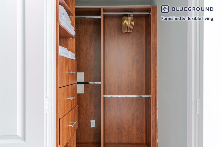 Building Photo - 700 Agnew Rd