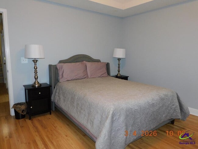 Building Photo - 214 Spanish Trail