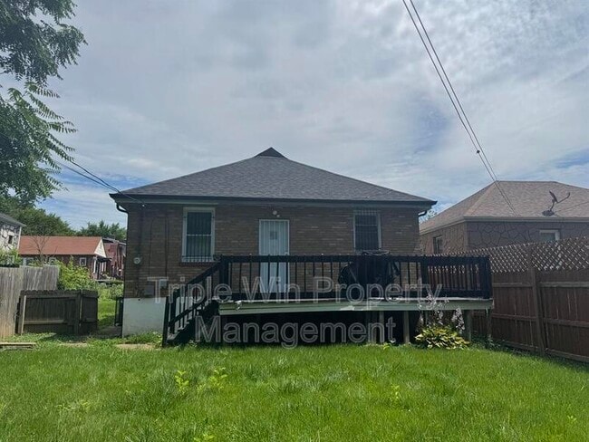 Building Photo - 6400 Myron Ave