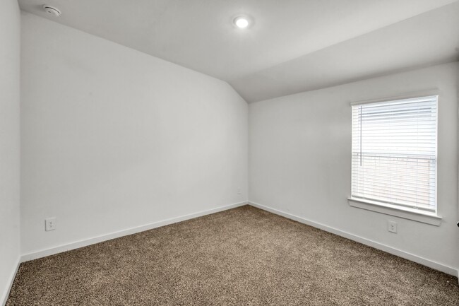 Building Photo - 647 Delicate Arch Dr