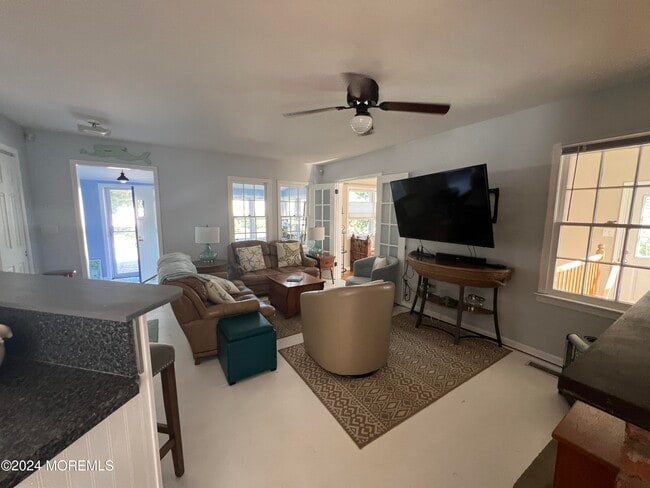 Building Photo - 509 Riverwood Park