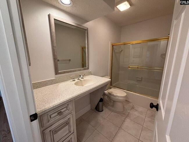 Building Photo - 221 Timberlake Dr