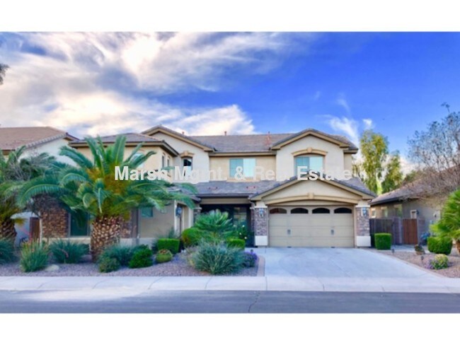 Building Photo - Beautiful 2-story 5 bedroom home with fenc...