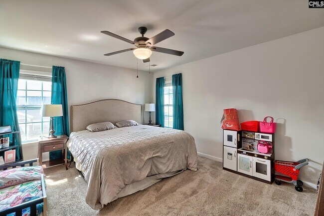 Building Photo - 660 Collett Dr