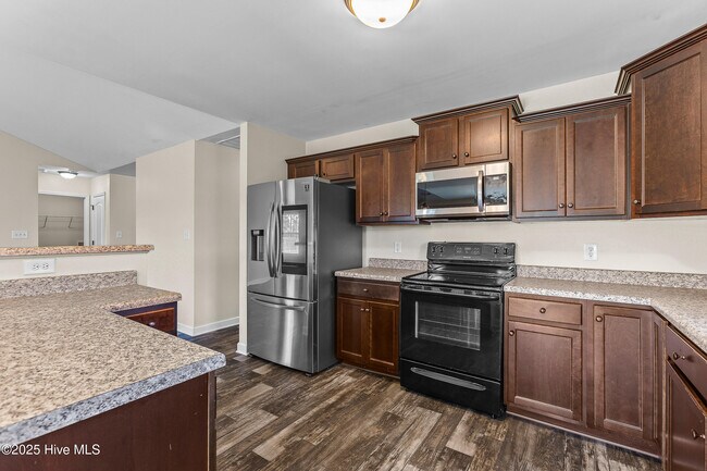 Building Photo - 120 Prospect Dr