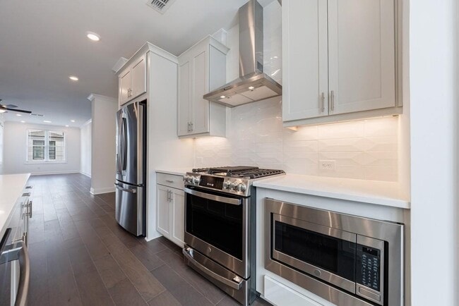 Building Photo - 510 Healy Dr