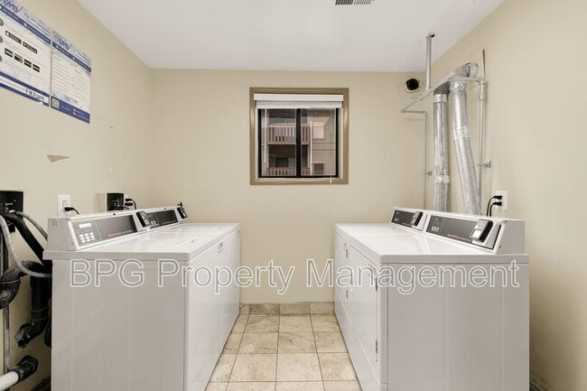 Building Photo - 139 Green St