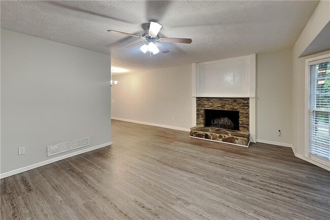 Building Photo - 3978 Catalina Dr