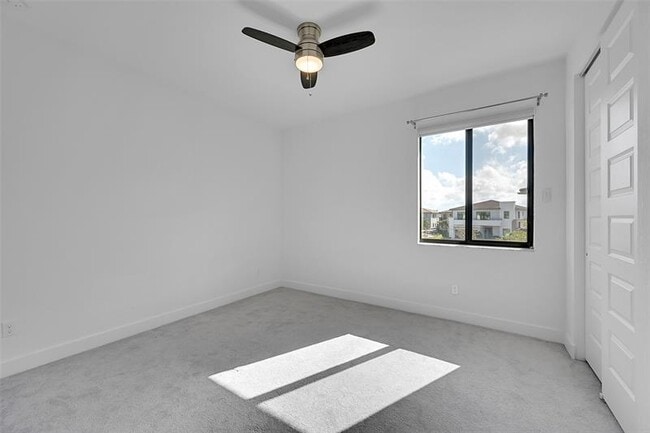 Building Photo - 10780 Oceano Wy