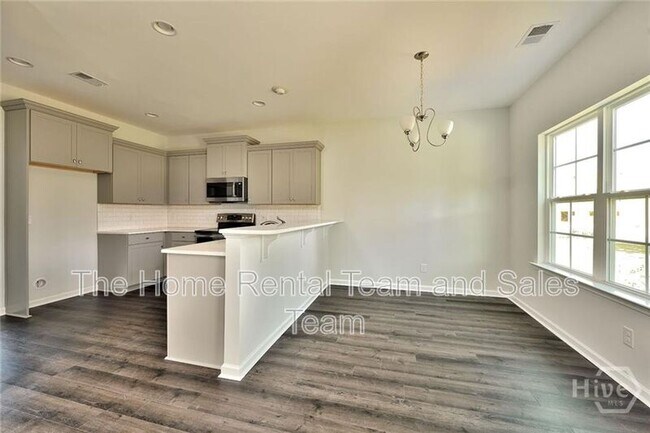 Building Photo - 293 McCrady Dr