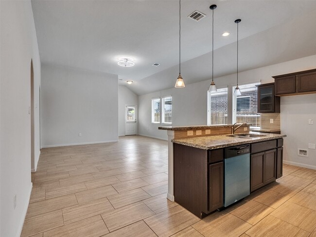 Building Photo - 10026 Thicket Park Ln