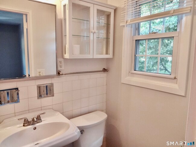 Building Photo - 245 Unquowa Rd