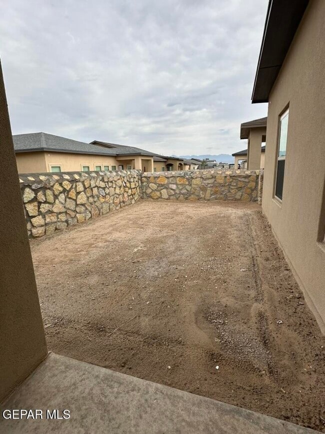 Building Photo - 135 Bonnie Trl