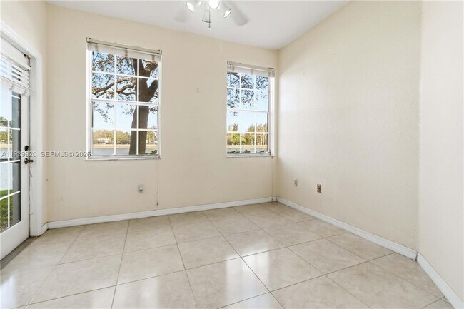 Building Photo - 751 SW 148th Ave