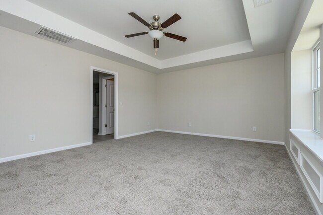 Building Photo - Elegant 4 Bedroom, 2 Bathroom Home with Modern Finishes & Open-Concept Living $2,150/mo rent