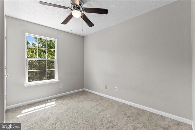 Building Photo - 229 Sherando Cir