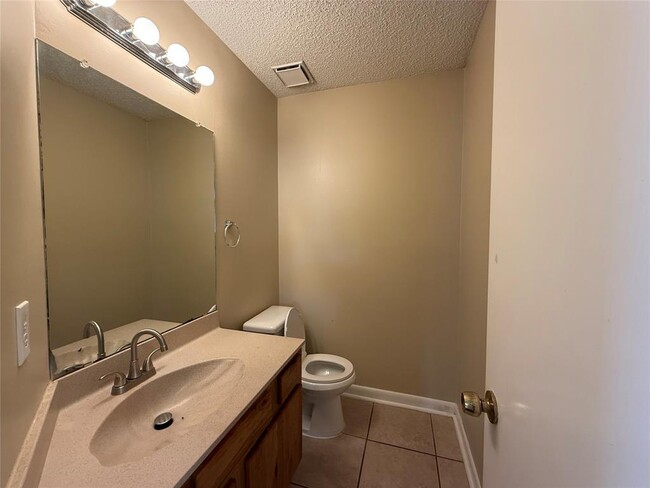 Building Photo - 11603 Tanglebriar Trail