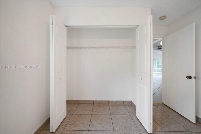 Building Photo - 1289 Majesty Terrace