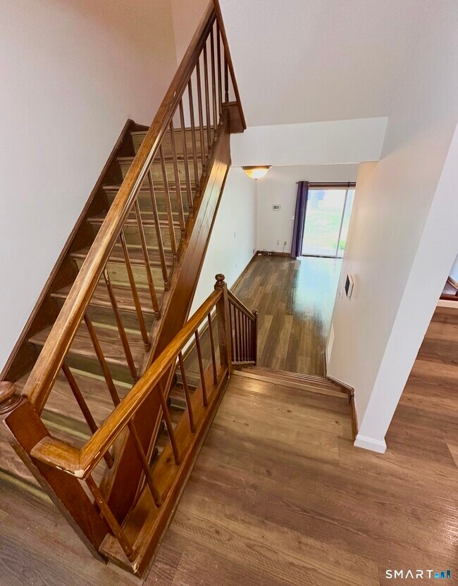Building Photo - 313 Dunfey Ln