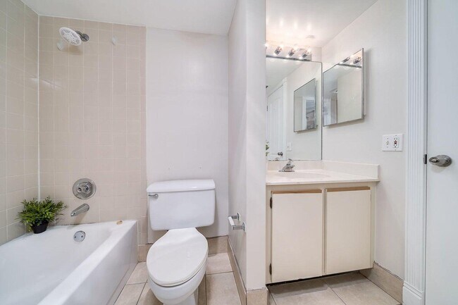 Building Photo - 1238 S Military Trail