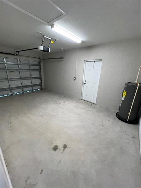 Building Photo - 860 SW 10th St