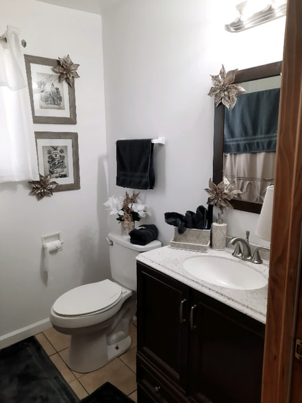 Building Photo - 13 Elmwood Ave