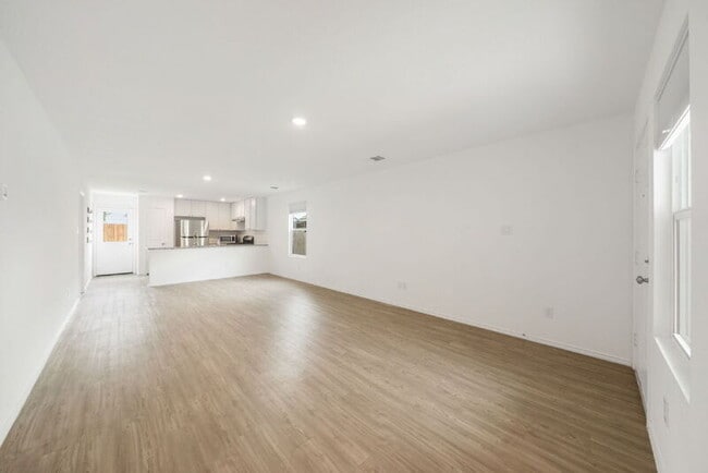 Building Photo - 14805 Saw Ml