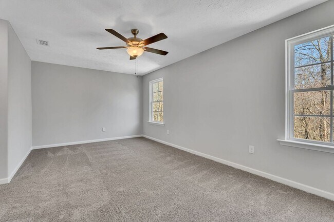 Building Photo - Beautiful NEW 3 Bed 2.5 Bath Townhome in M...