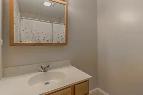 Building Photo - 1019 Cricket Ln