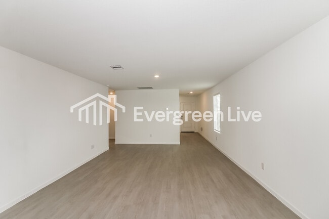 Building Photo - 19747 US-59