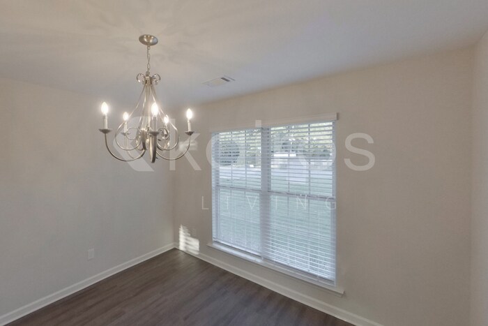 Building Photo - 553 Mt Airy Dr