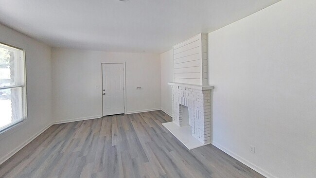 Building Photo - 507 Marianna St